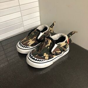 Vans shark camouflage slip on velcro toddler sneakers